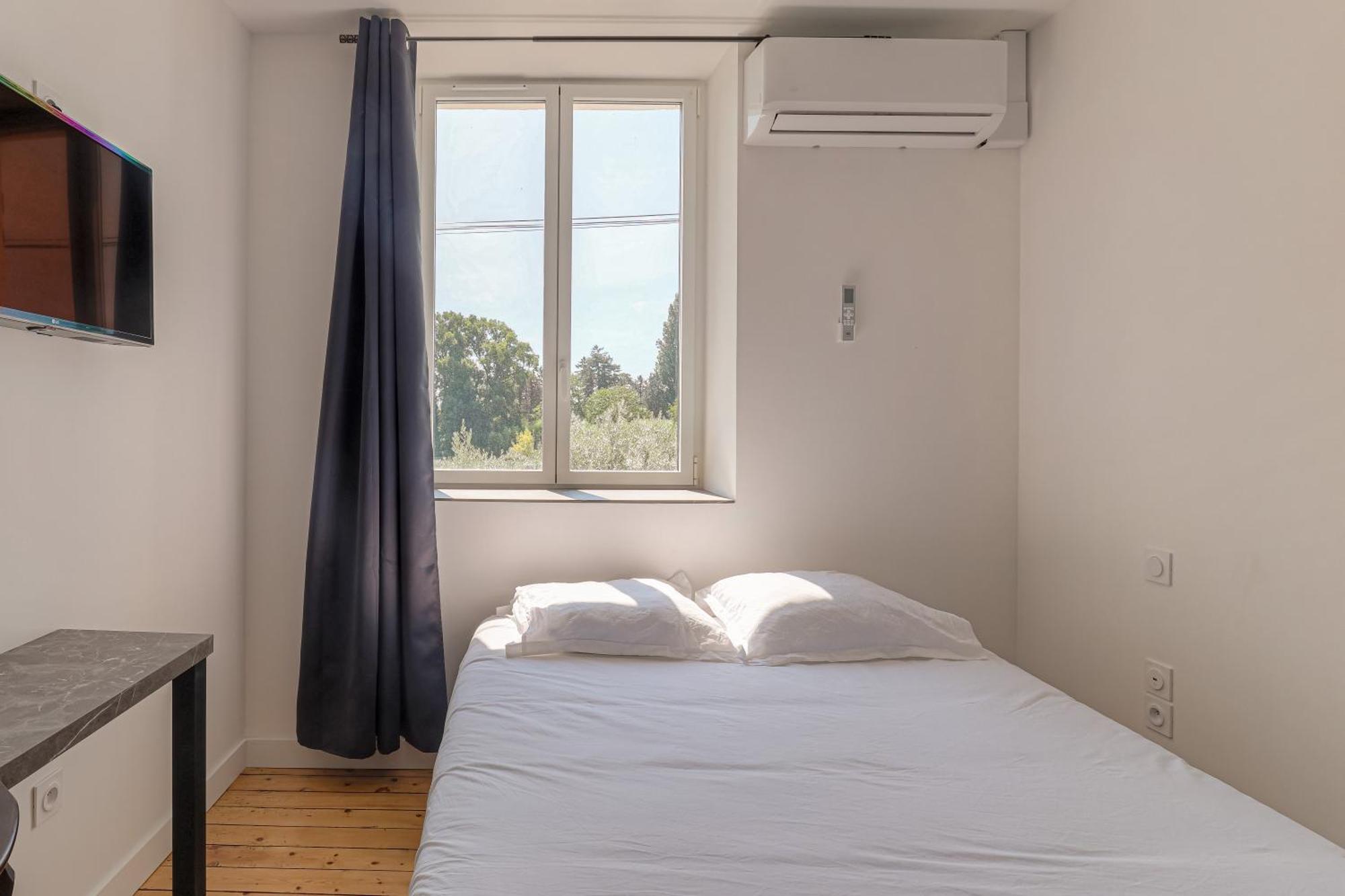 Le Berlin - Les Appartements De L'Olivier Loyettes Екстер'єр фото